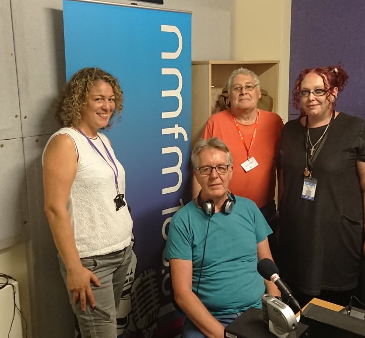 DkFo8pMXgAAnEEd.jpg-large